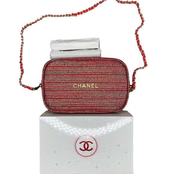 CHANEL Handbags - Chanel Go To Extremes Mascara Set Beauty Bag